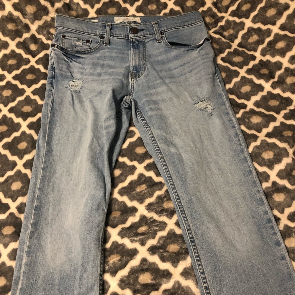 In Style Distressed Hollister Jeans!